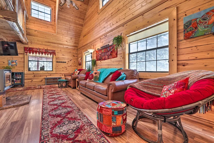 Rustic Duck Creek Village Cabin w/ Fire Pit! - Image 1