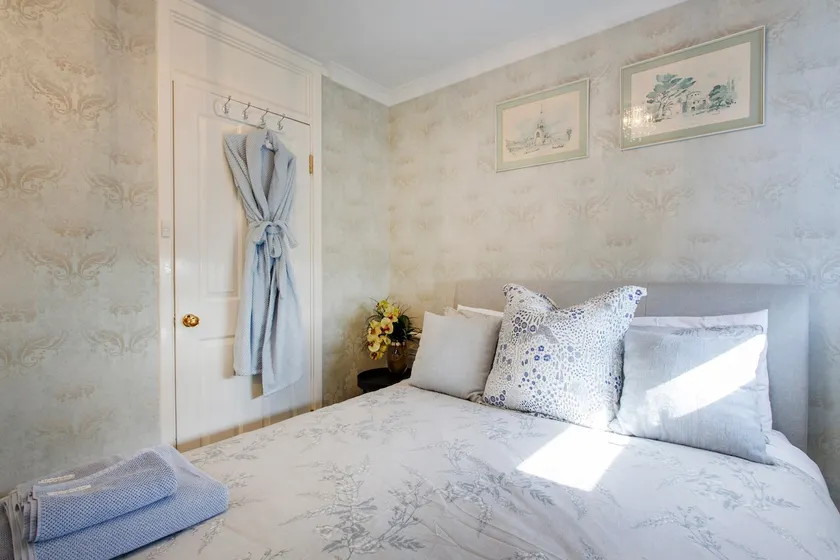 Central Hidden Gem - Fremantle Apartment - Image 1