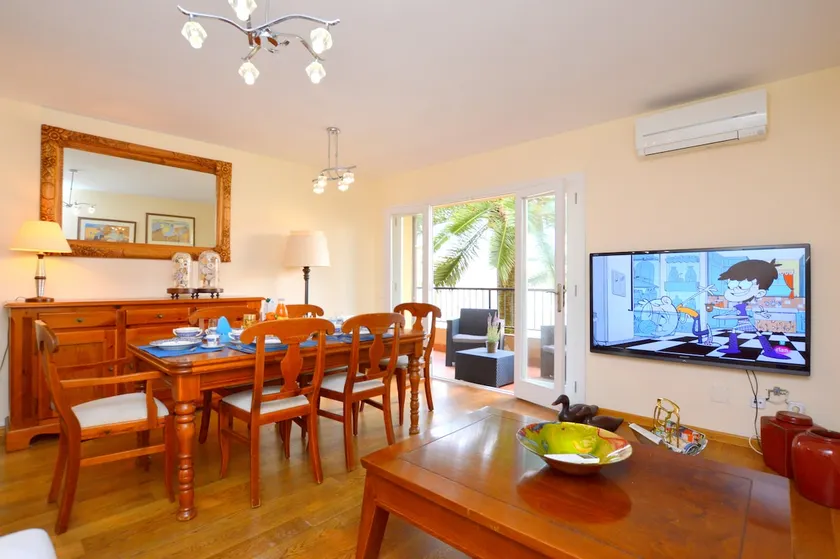 Cozy apartment 100 meters from the beach - Image 1