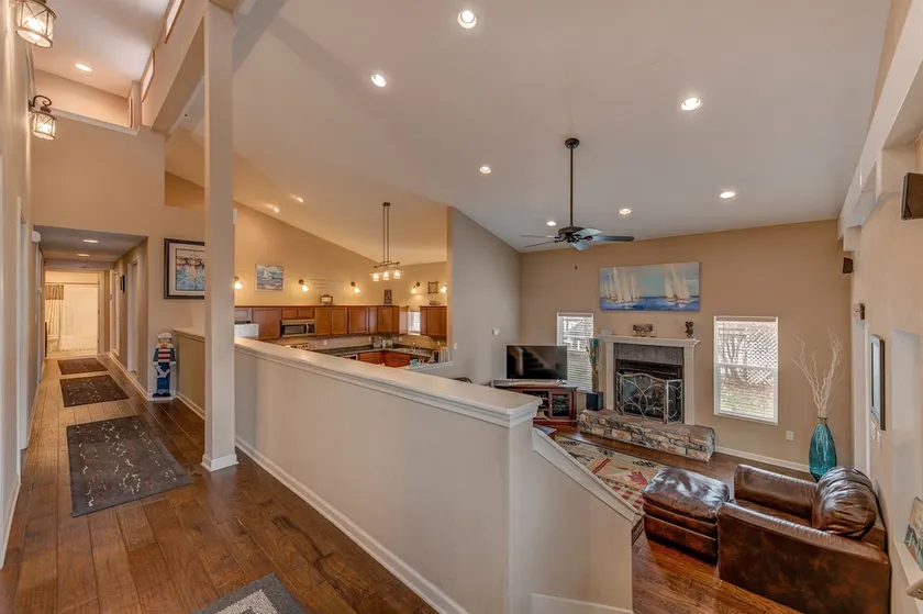 Luxury 4BR Near Lake Pepin with Game Room - Breeze - Image 1