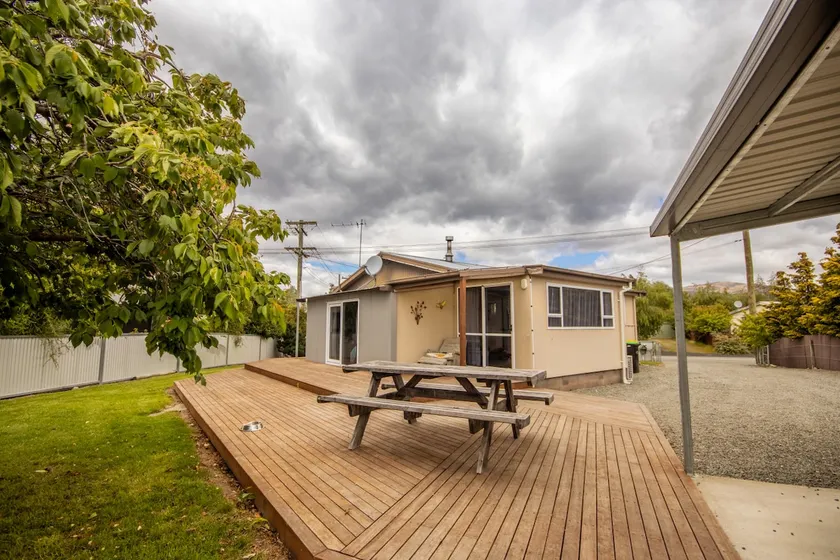 Benmore Bach, Central location, Twizel - Image 1