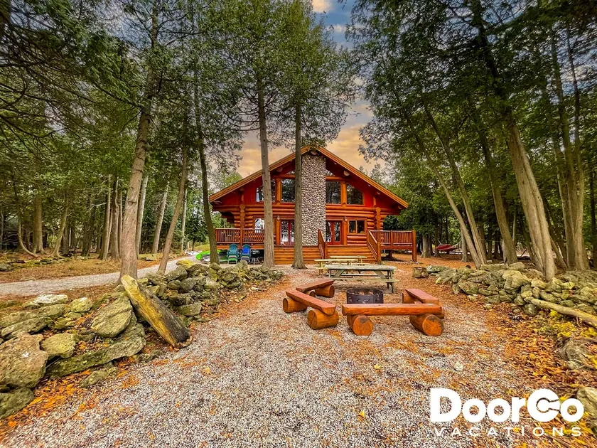 Fully Loaded Lakefront Lodge w/ Pier & Game Room - Image 1