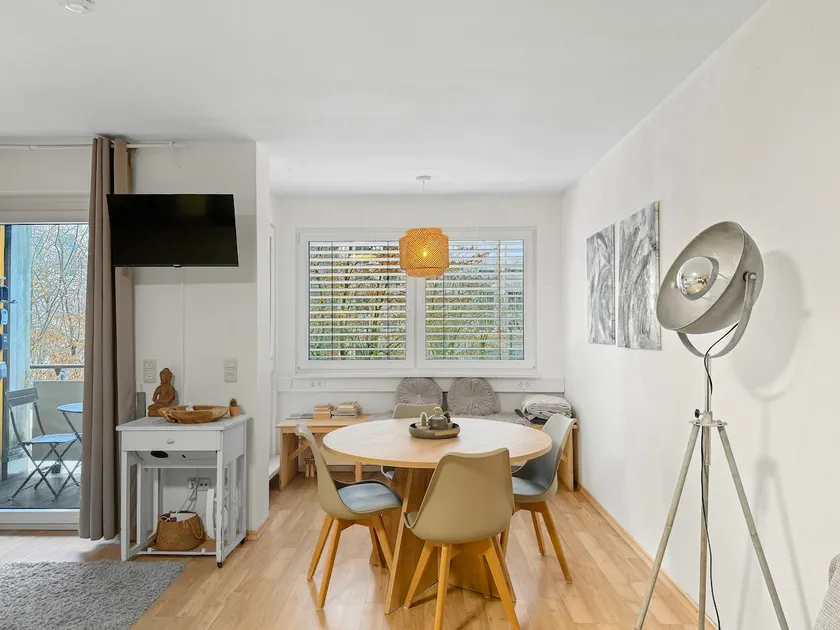 Studio near Altstadt /w Workspace, Feng-Shui & Art - Image 1
