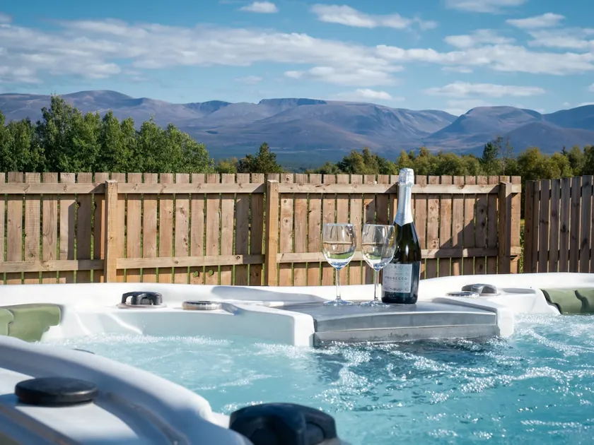 Snowmass Lodge - Image 1