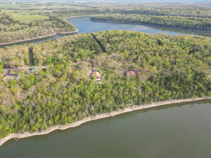 Lakefront Retreat w/Views, Fire Pit & 2 Acres - Image 1