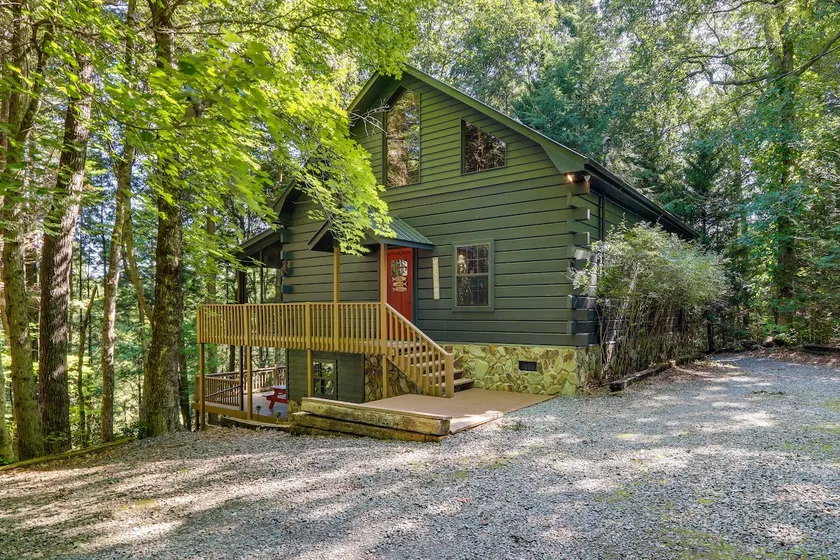 Luxe Fightingtown Creek Cabin: 2 King Suites & Spa - Image 1