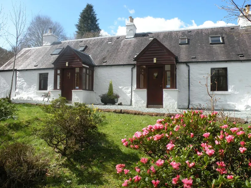 McHugh and Loudon Cottages - Image 1