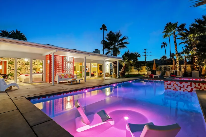 Birdcage Palm Springs - Image 1