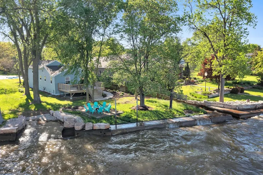 Waterfront Haven! Kayaks Included w/Hot Tub - Image 1