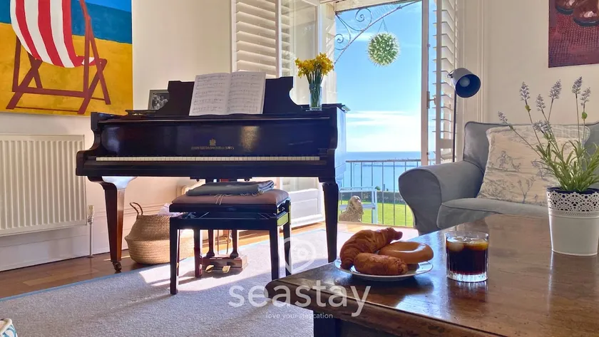 Port View Apartment in the Heart of Ramsgate - Image 1