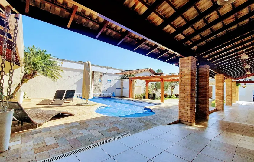 Spectacular, 6 en-suites, Gourmet Balcony, Billiards, Pe - Image 1