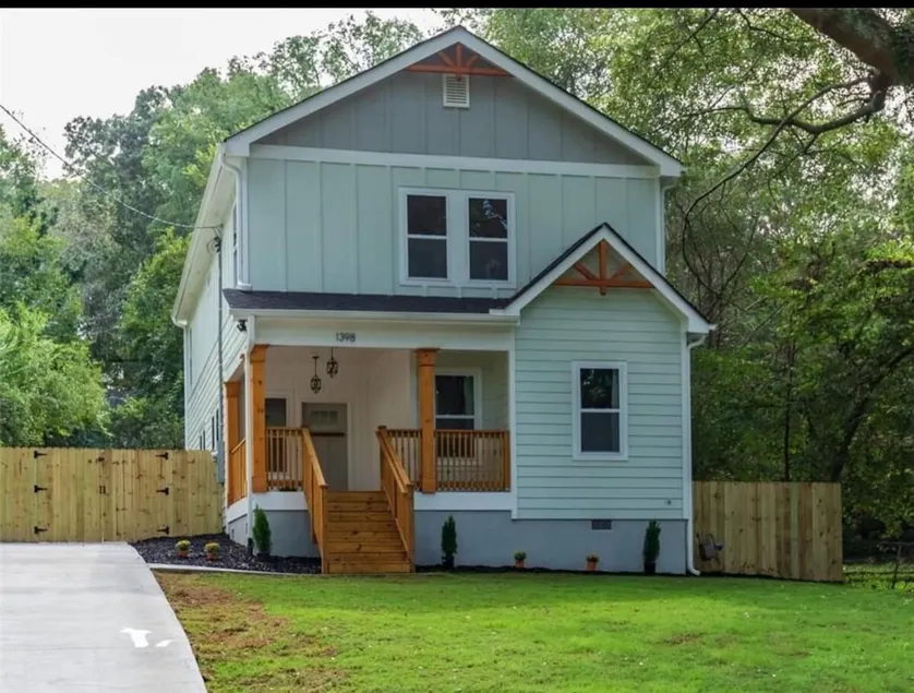 Cozy Modern Home minutes from Airport and Downtown - Image 1