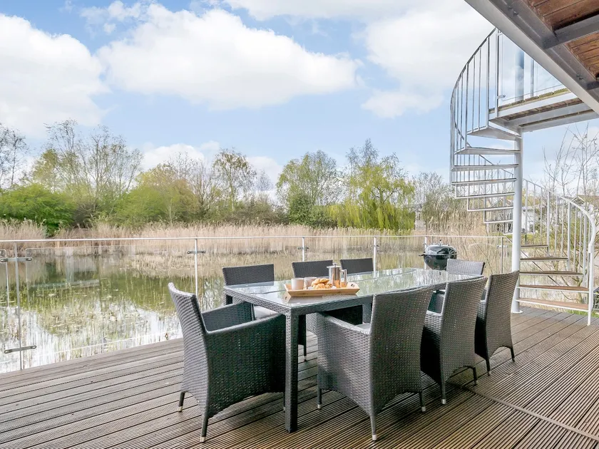 Honey Cottage - Image 1