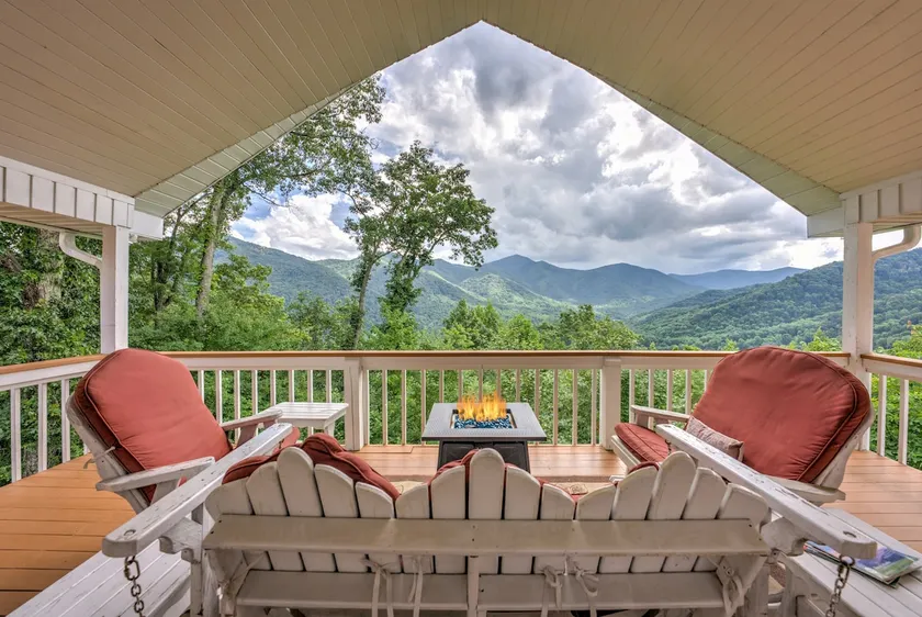 Million$ Views, Private, Golf, Hot Tub, Game Room - Image 1