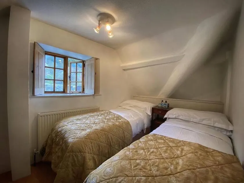 Relaxing Cottage stay in the heart of Castle Combe - Image 1