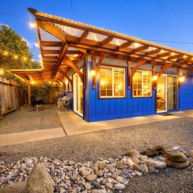 Driftwood Cottage By The Ocean Beach & Redwoods - Image 1