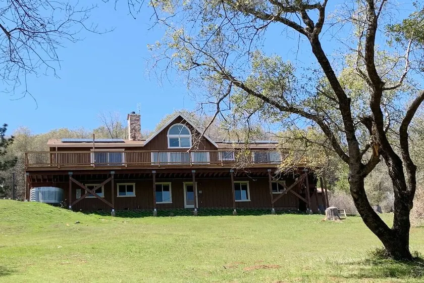 Villa Alta Vista at Yosemite- Stunning Views and Game Room - Image 1