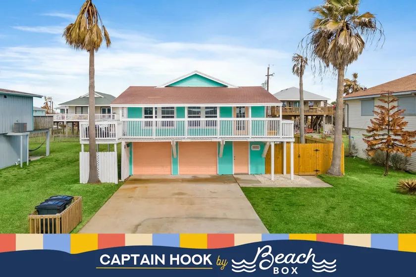 Cozy Coastal Home, Minutes from the Beach - Image 1