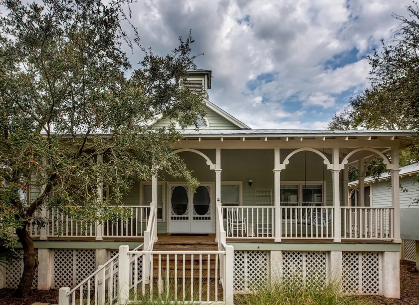 75 Grand Pavilion by AvantStay - Image 1