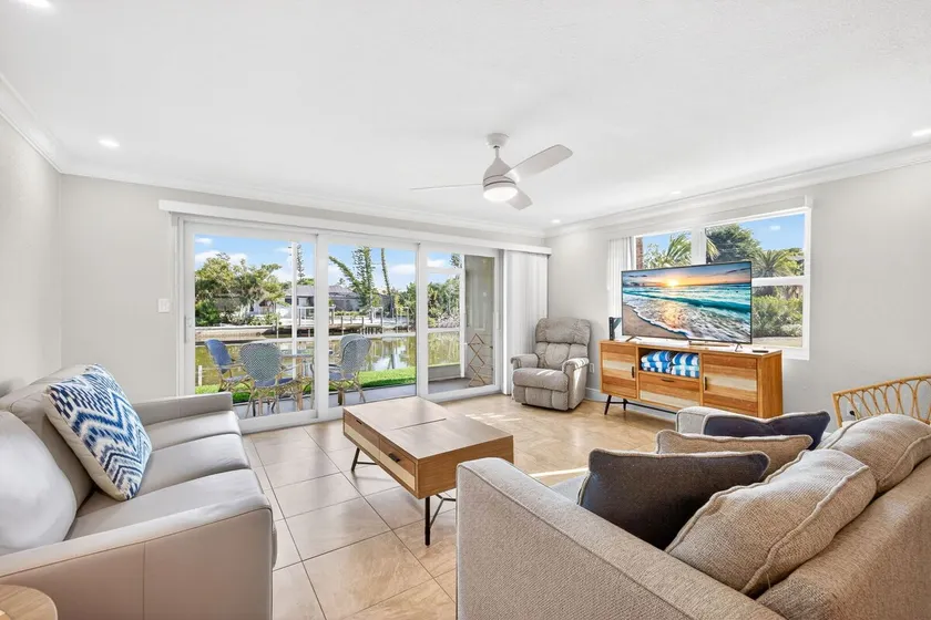 Luxury Villa  Lighthouse Across from the Beach - Image 1