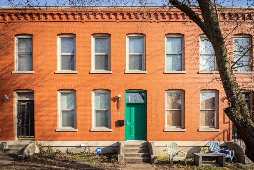 Cozy & Modern Soulard 4BR & Game Room ABODEbucks - Image 1