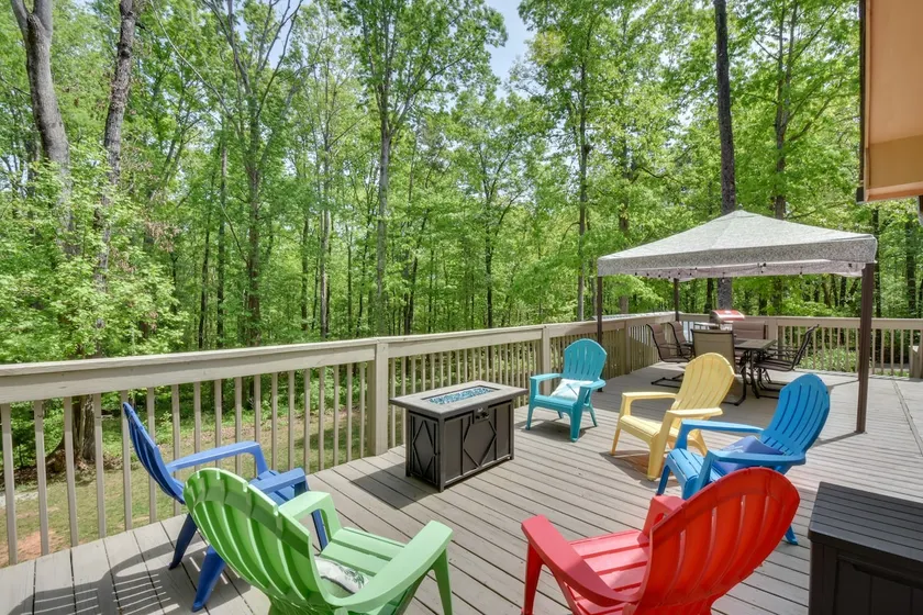 ‘The Lake Place’ Cabin w/ Golf Cart & Free Kayaks! - Image 1