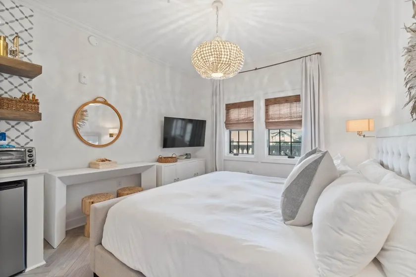 Summer Sand 30A 202-Coastal Studio-Sleeps 4 - Image 1