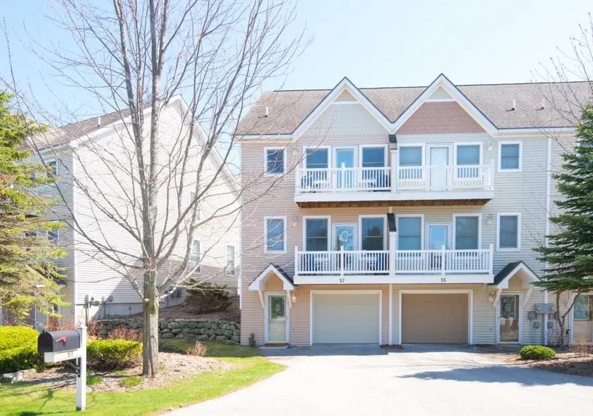 Harbor Village Townhouse Condo at LK MI - Image 1