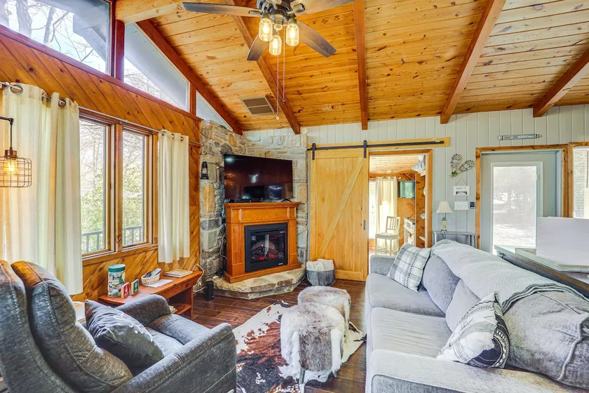 Near Lake + Trails: Rustic Newland Cabin w/ Deck! - Image 1