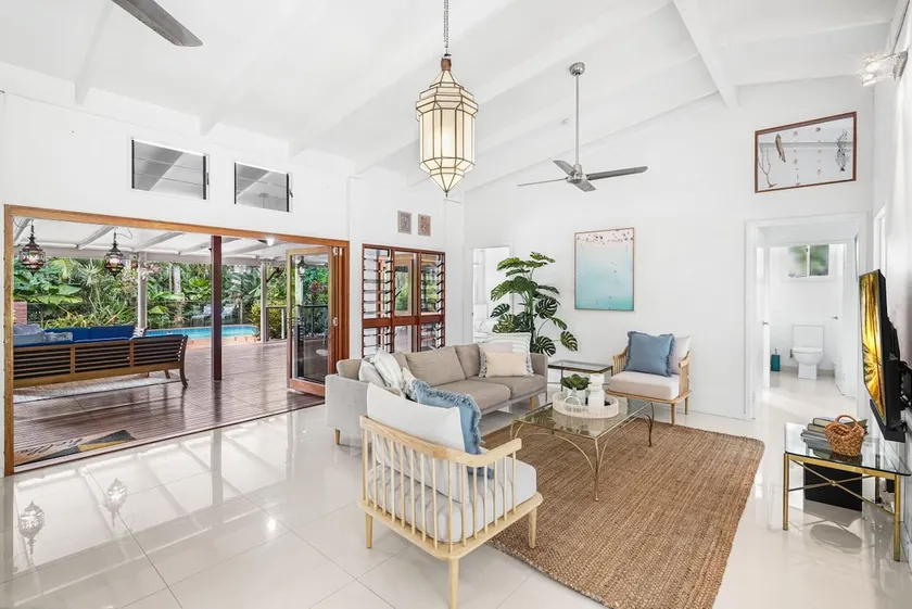Belle Escapes Tropical Haven Holiday Home Palm Cove - Image 1