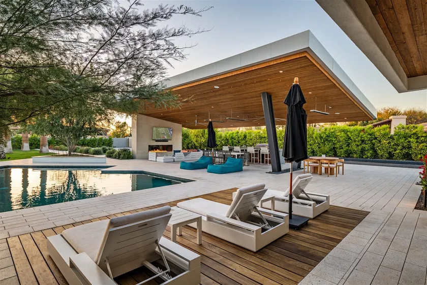 Live the High Life - Lavish Scottsdale Home - Image 1
