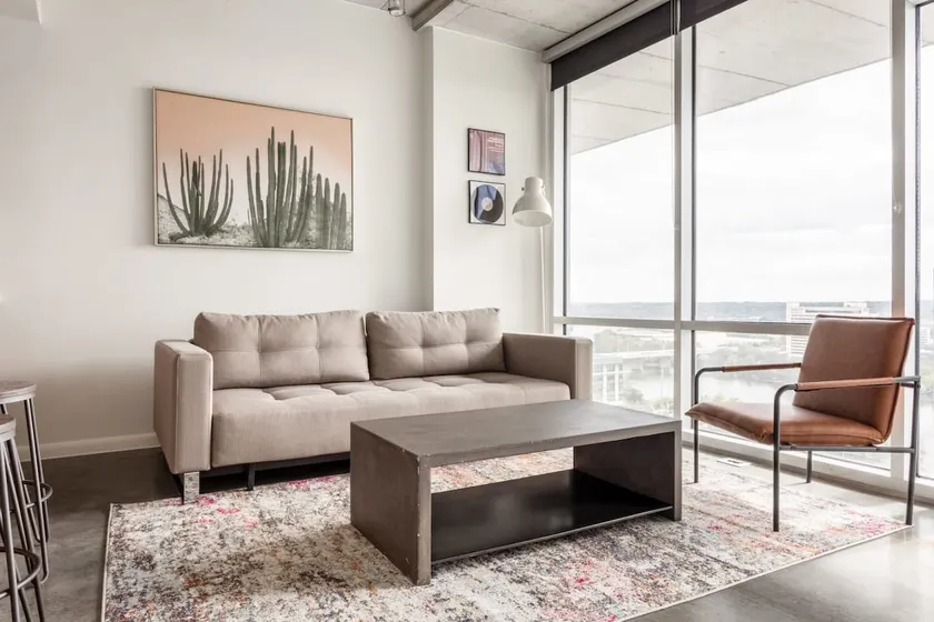 Kasa | Stunning 1BD with River Views | 2nd Street - Image 1