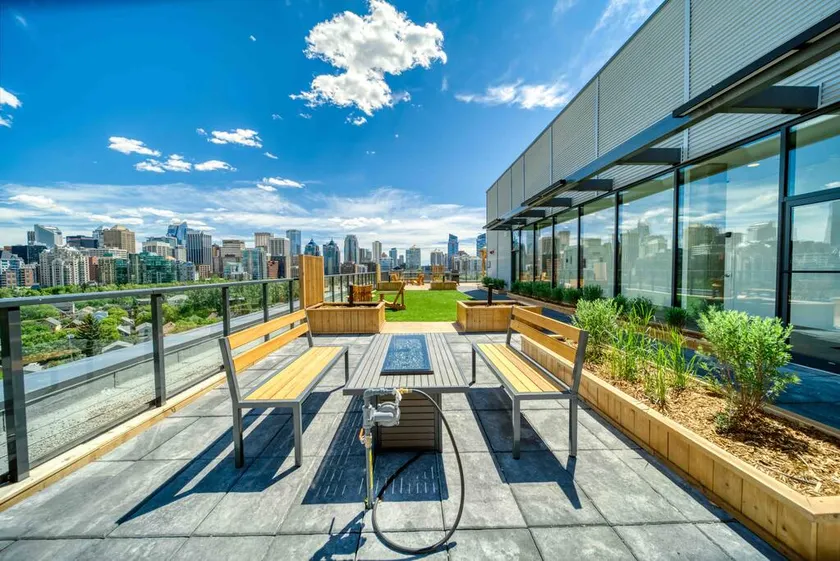 3 Suites | For 11| Rooftop +3Patios & FireTable - Image 1