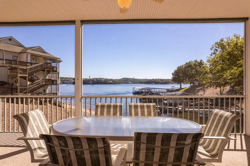 Evergreen 209 - Lower Level 3 Bdrm Lakefront Condo - Image 1