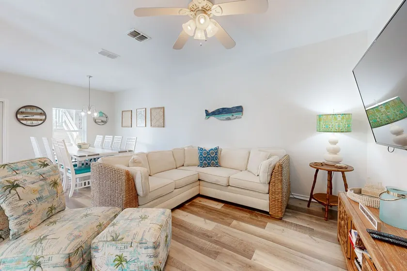 Boardwalk, Shared Pool, Pet Friendly - Image 1