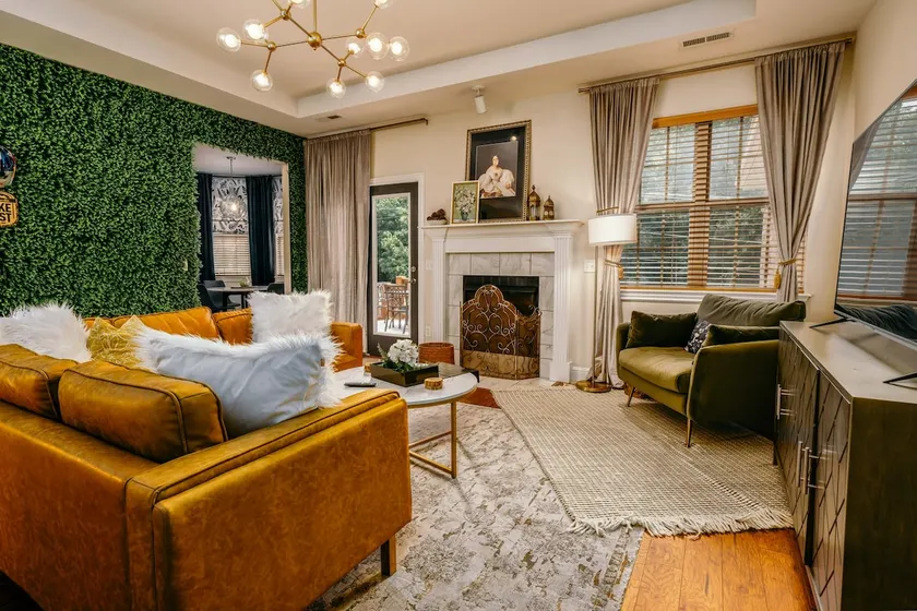 Casa Kenny Belaey Bentonville, IYKYK,next to Coler - Image 1