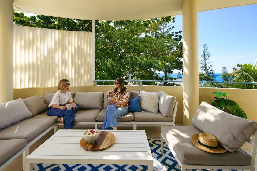 Live like a local In The Heart of Moffat Beach - Image 1