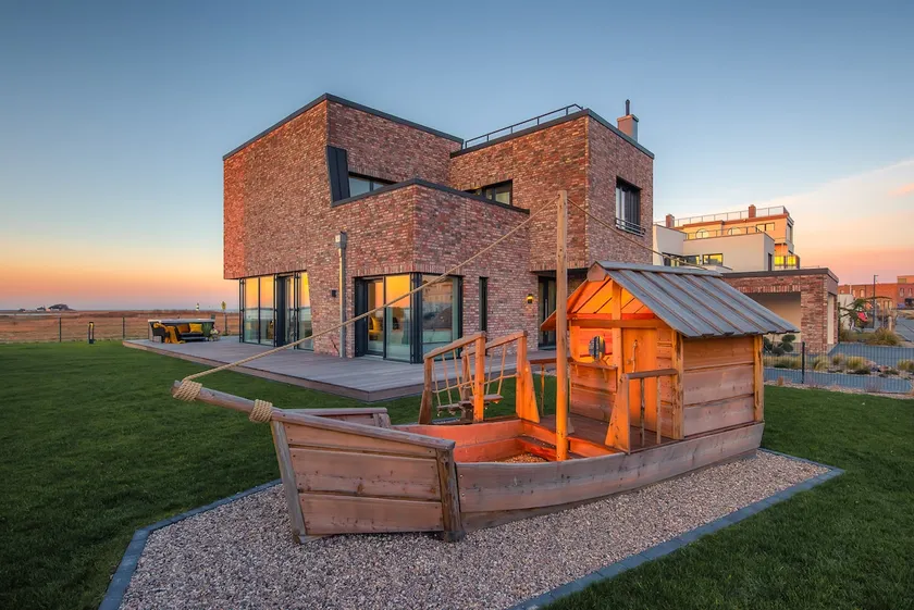 Villa King Erste Lage, Dachterrasse, Meerblick, Carport, Kamin, Sauna, Terrasse, Aussenrolllaeden - Image 1