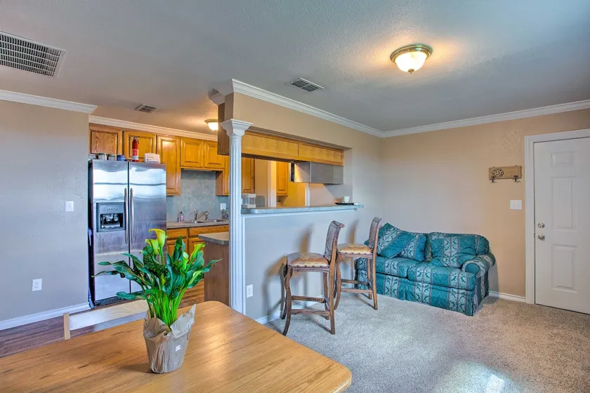 Remodeled Ranch Apt in Sanger: 12 Mi to Lake! - Image 1