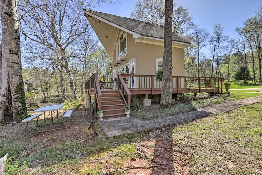 Cozy Creekside Cabin w/ Grill: Fish & Explore! - Image 1