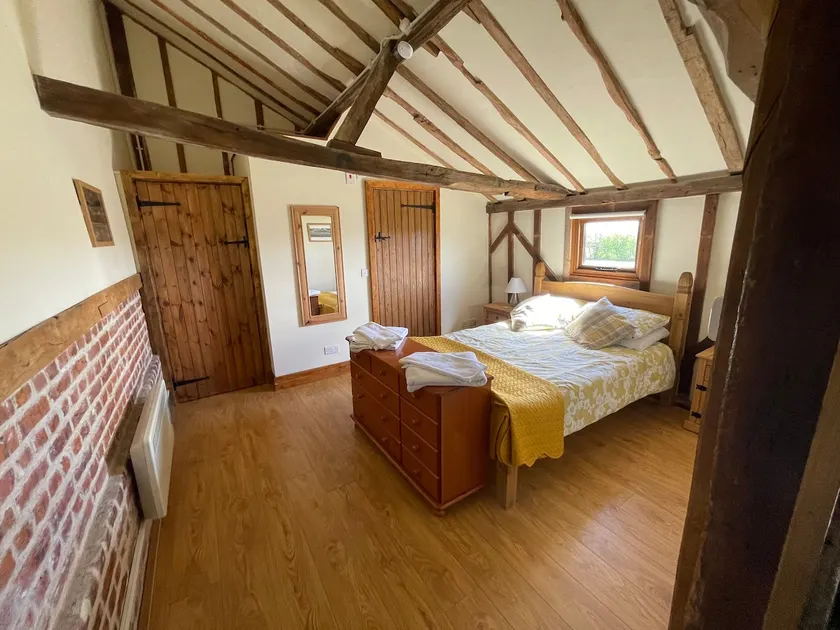 The Cow Shed - Sleeps 4 Parking & Pet Friendly - Image 1