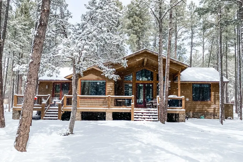Deck + Fire Pit: Family-Friendly Lakeside Retreat - Image 1