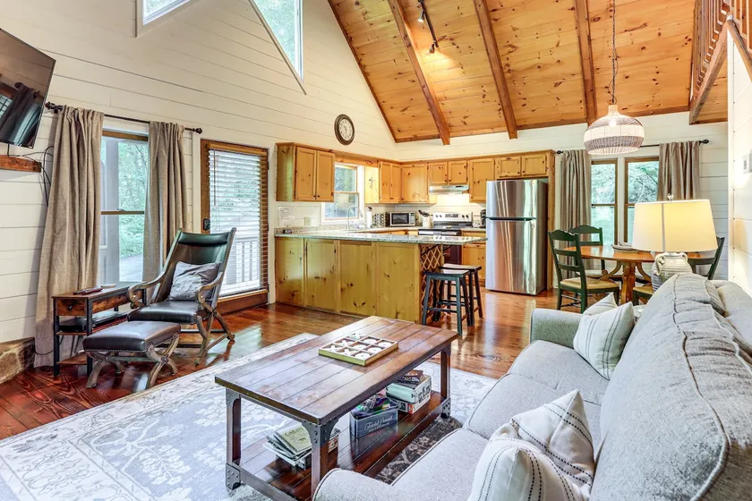 Picturesque Mountain Cabin W/ Hot Tub + Fire Pit! - Image 1