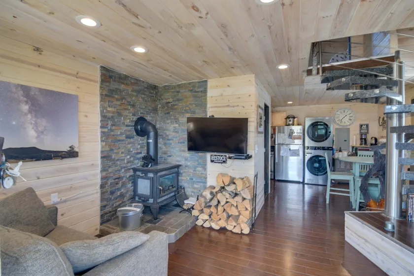 Secluded Jefferson Cabin w/ Deck + Mountain Views! - Image 1