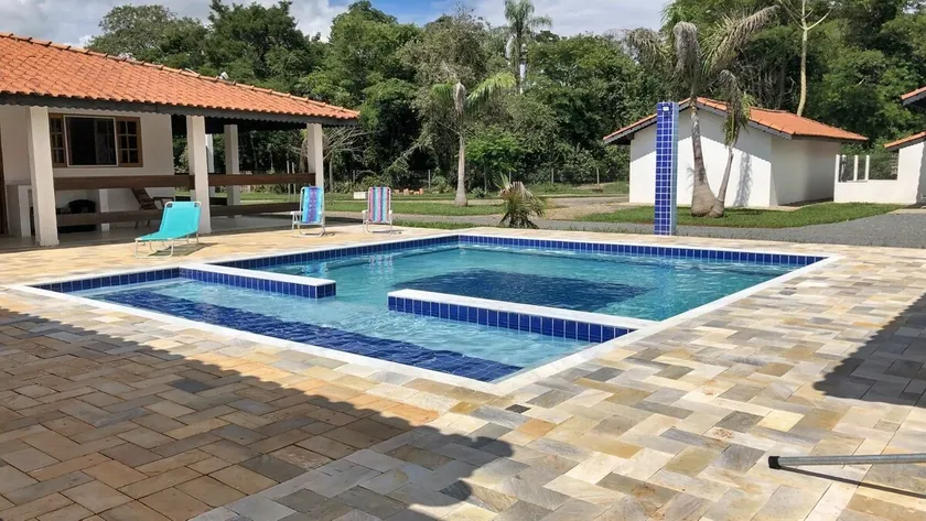 Country House with Pool and Barbecue - Image 1