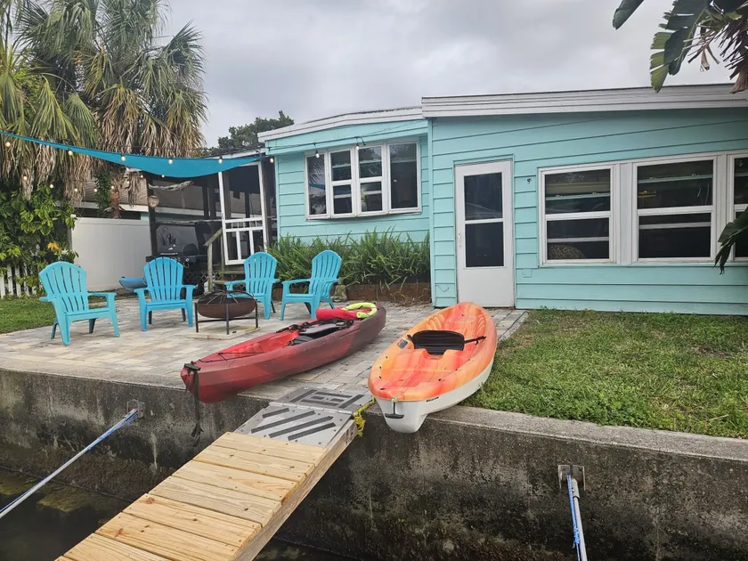 Little Bohemia! Waterfront+kayaks+dock+tikitub - Image 1