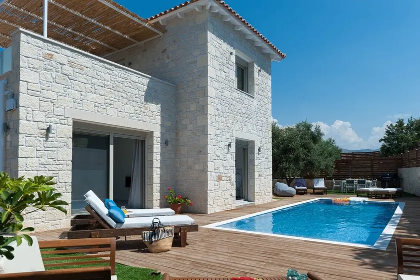 Villa Prima-4bedroom Villa, 3 Badezimmer, beheizter Pool und Jacuzzi mit Meerblick! - Image 1