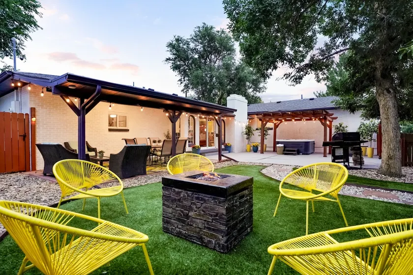 Memory Maker-Hot Tub-Pool Tbl-Fire Pit-4 Miles DT - Image 1