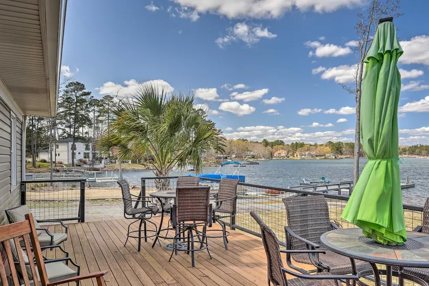 Quiet Lakefront Retreat w/ Boat Ramp & 2 Docks - Image 1