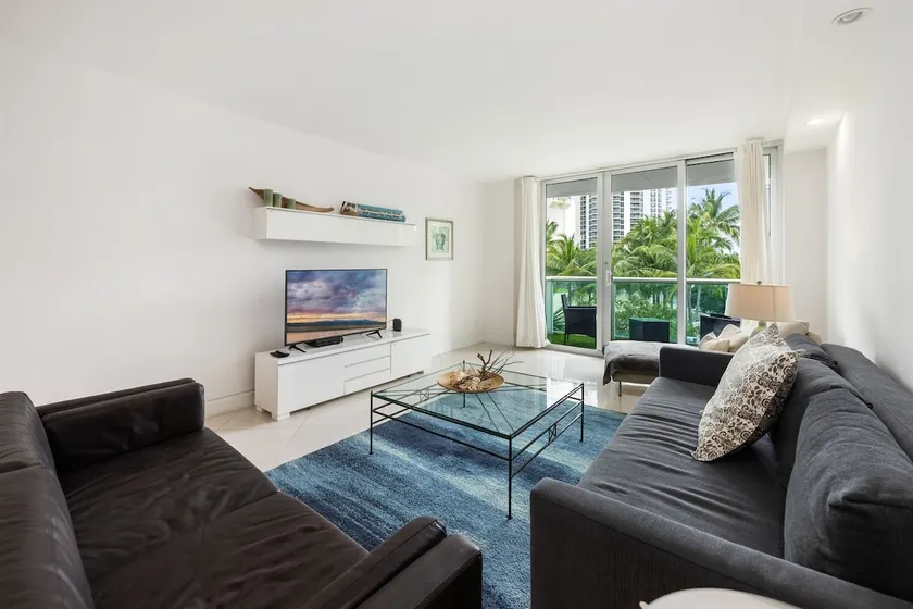 Ocean Reserve LUX/Bright APT Steps From Beach - Image 1